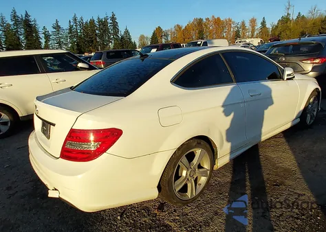 2015 Mercedes-Benz C 250 from USA, damaged, VIN WDDGJ4HB6FG367998